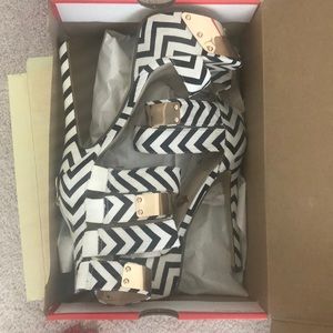 6inch black and white heels